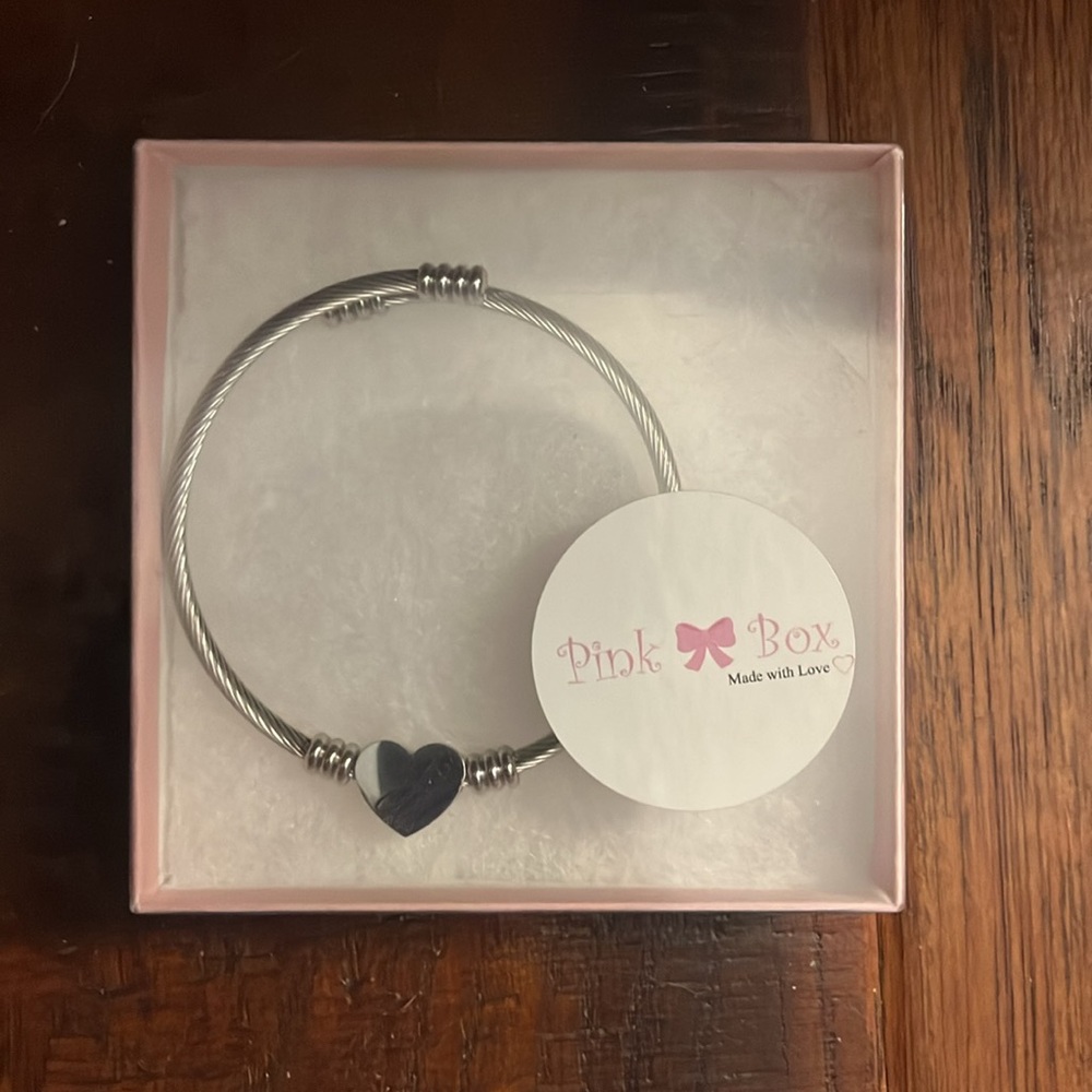 NWT Silver Reversible Heart J Initial Bracelet By Pink Box Accessories.